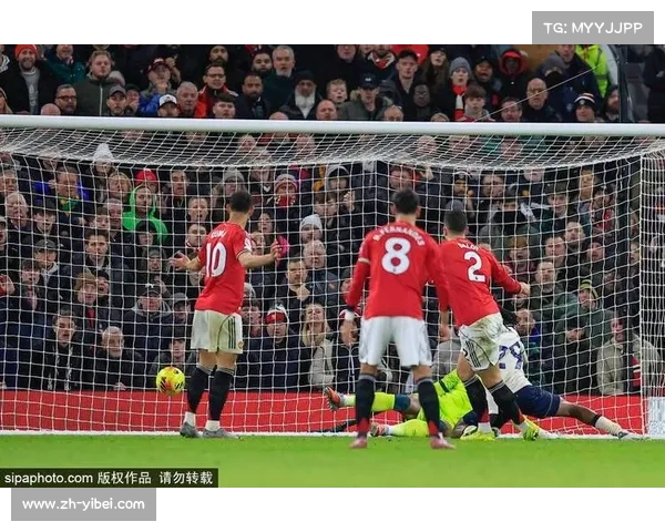 曼联防守漏洞频出，连续10场无法零封暴露体系问题